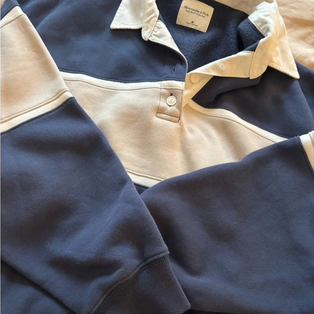 Abercrombie Essential Collared Rugby Polo Crew - Picture 3 of 5